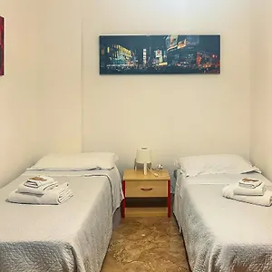 Cheap In Center Guest house